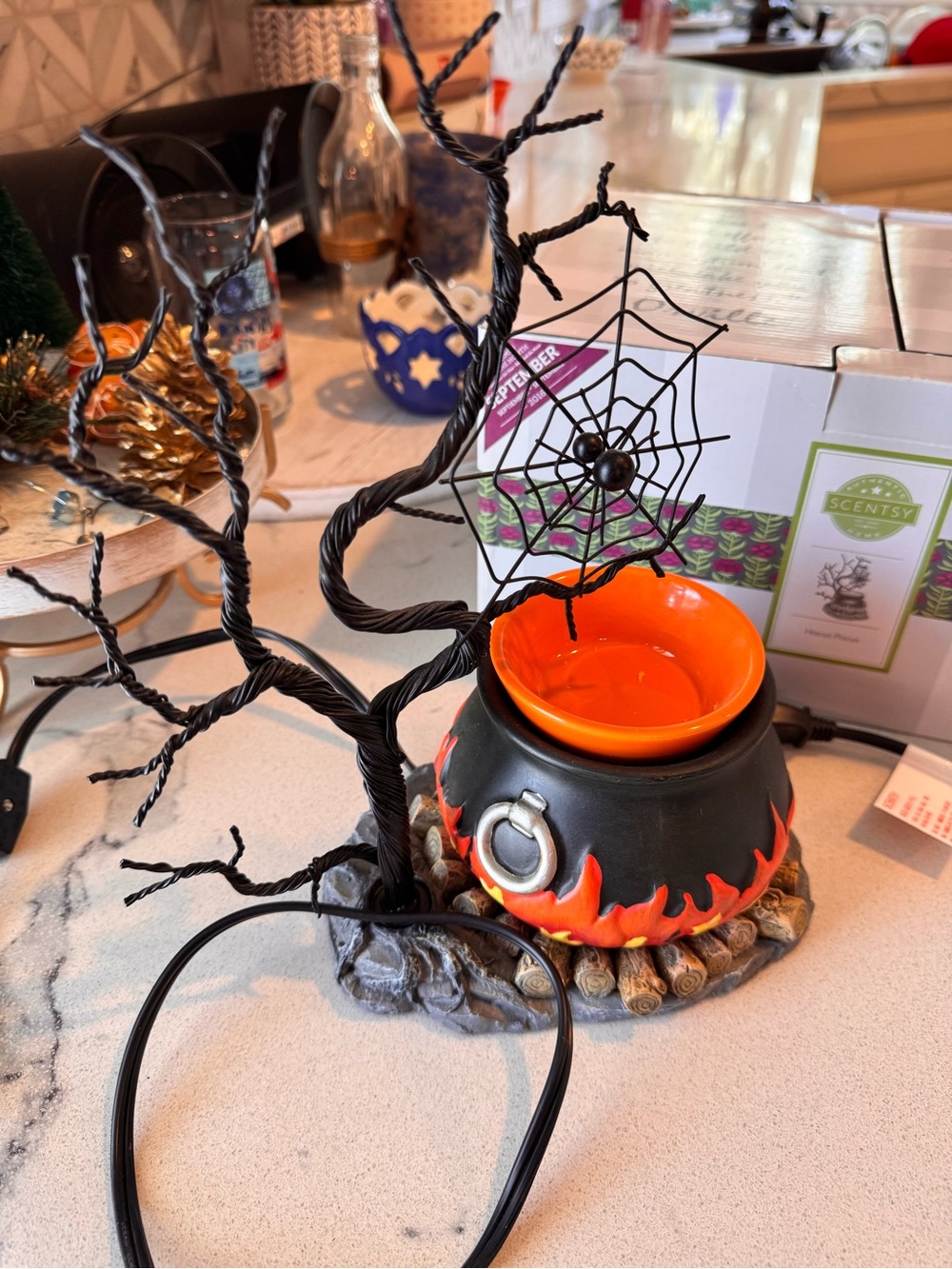 🧙🏼♀️ Scentsy Hocus Pocus Cauldron Wax Warmer Halloween 2016 Retired Rare w/ Box